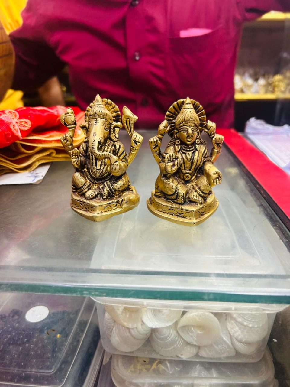 Laxmi Ganesh Brass medium size Idol – Bring Home Peace, Prosperity & Divine Blessings