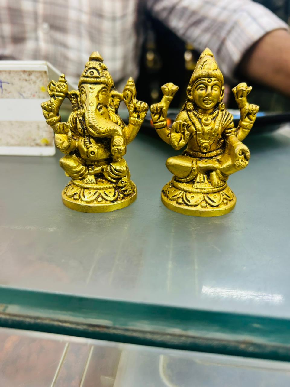 Laxmi Ganesh Brass Idol – Bring Home Peace, Prosperity & Divine Blessings
