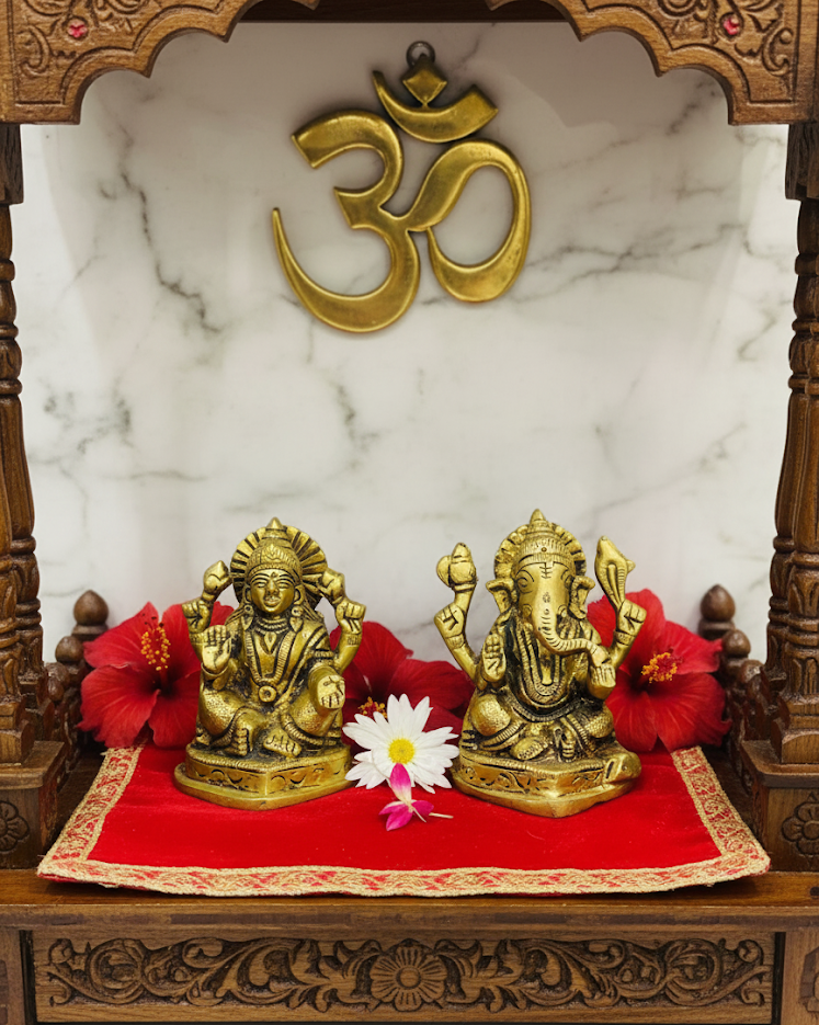 Laxmi Ganesh Brass medium size Idol – Bring Home Peace, Prosperity & Divine Blessings